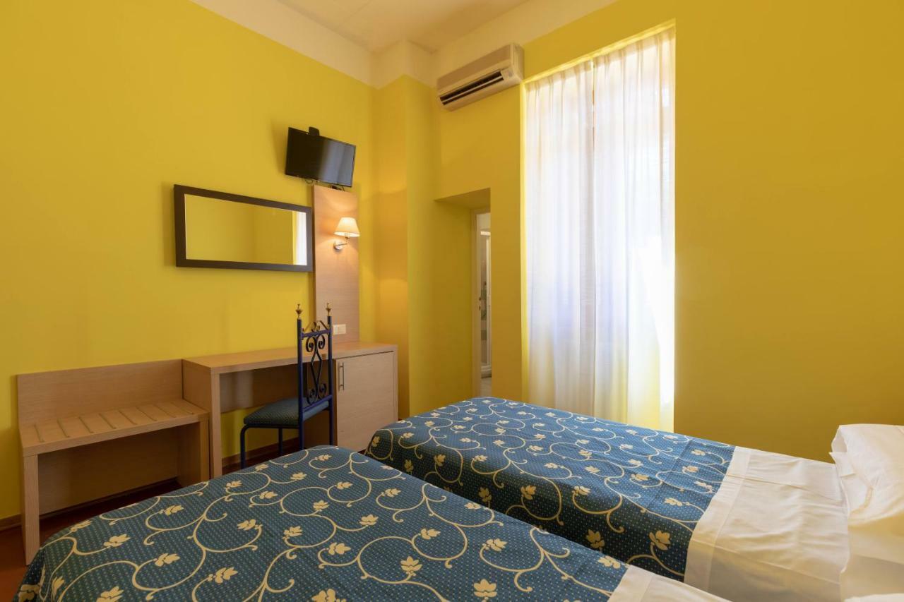 Hotel Villa Elda Ассизи Экстерьер фото